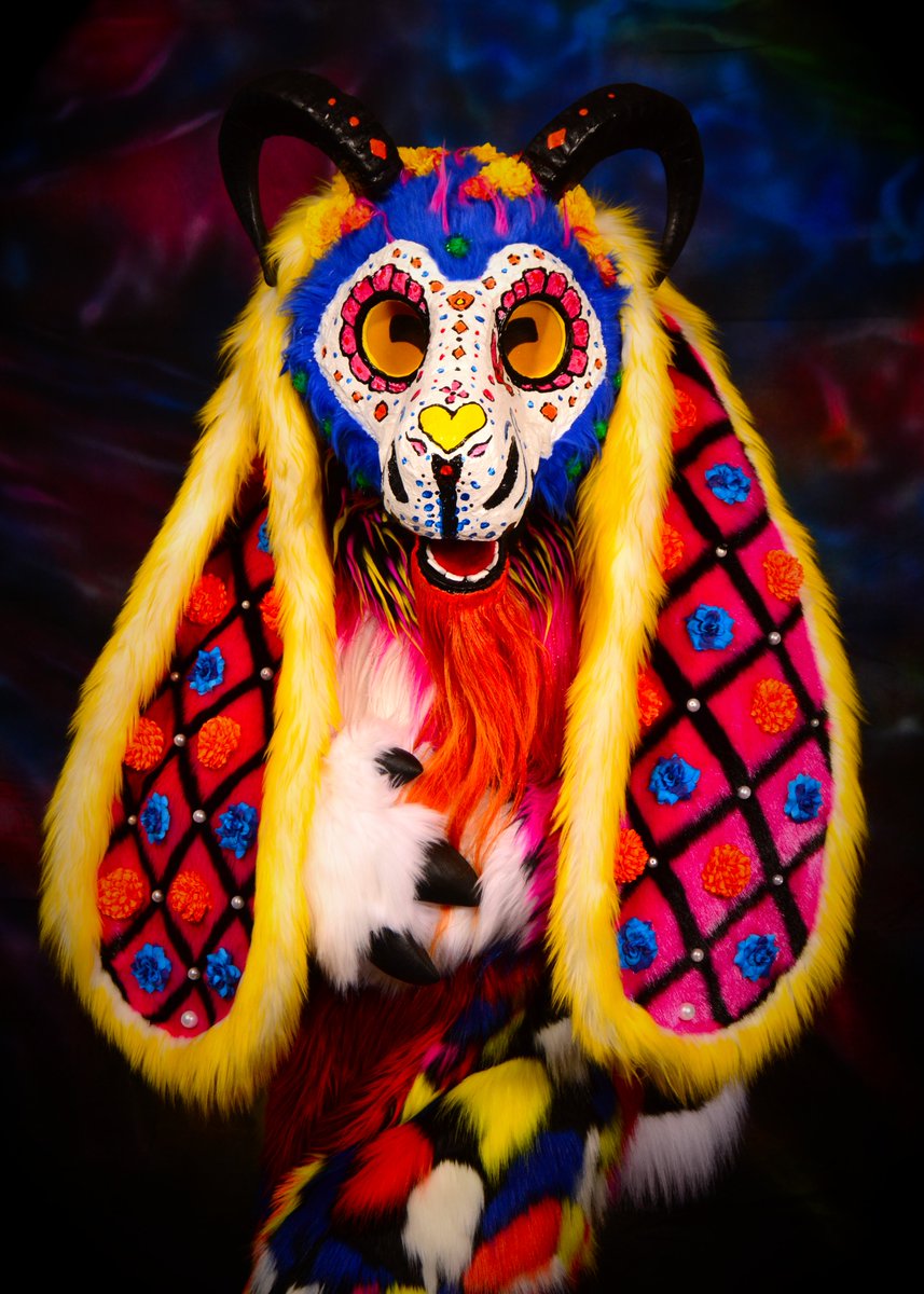 With the upcoming Día de los Muertos, Mariachi is wishing you a Happy Hallo #FursuitFriday 
✂️ = <a href="/TheBeastcub/">TheBeastcub</a>