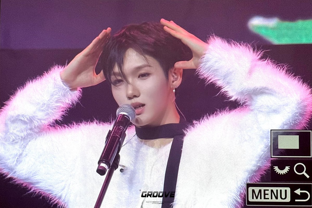 𝗴𝗿𝗼𝗼𝘃𝗲 tweet media