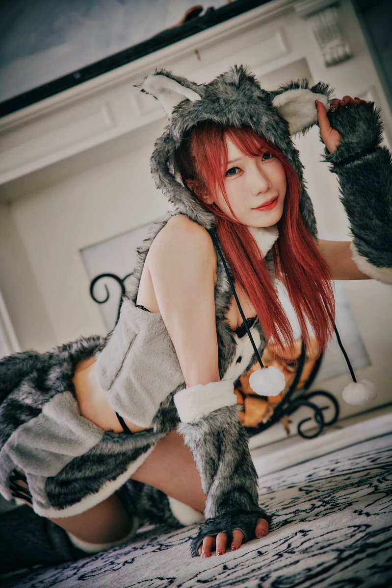 FearHerRevival's tweet image. I’m gonna make you say “awoooooo!”.