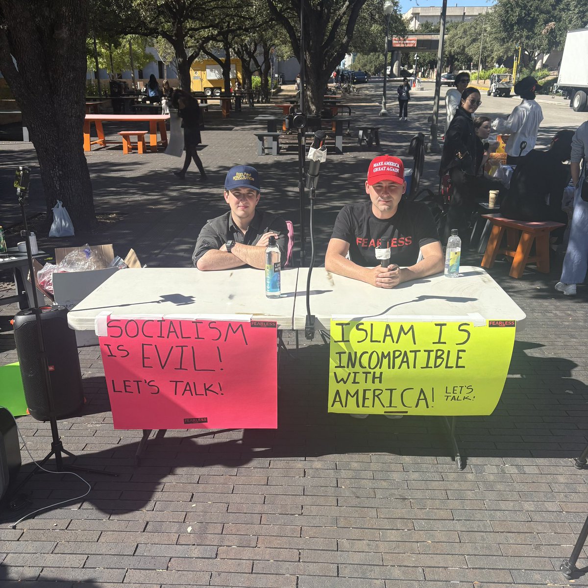 The Fearless Tour tweet media