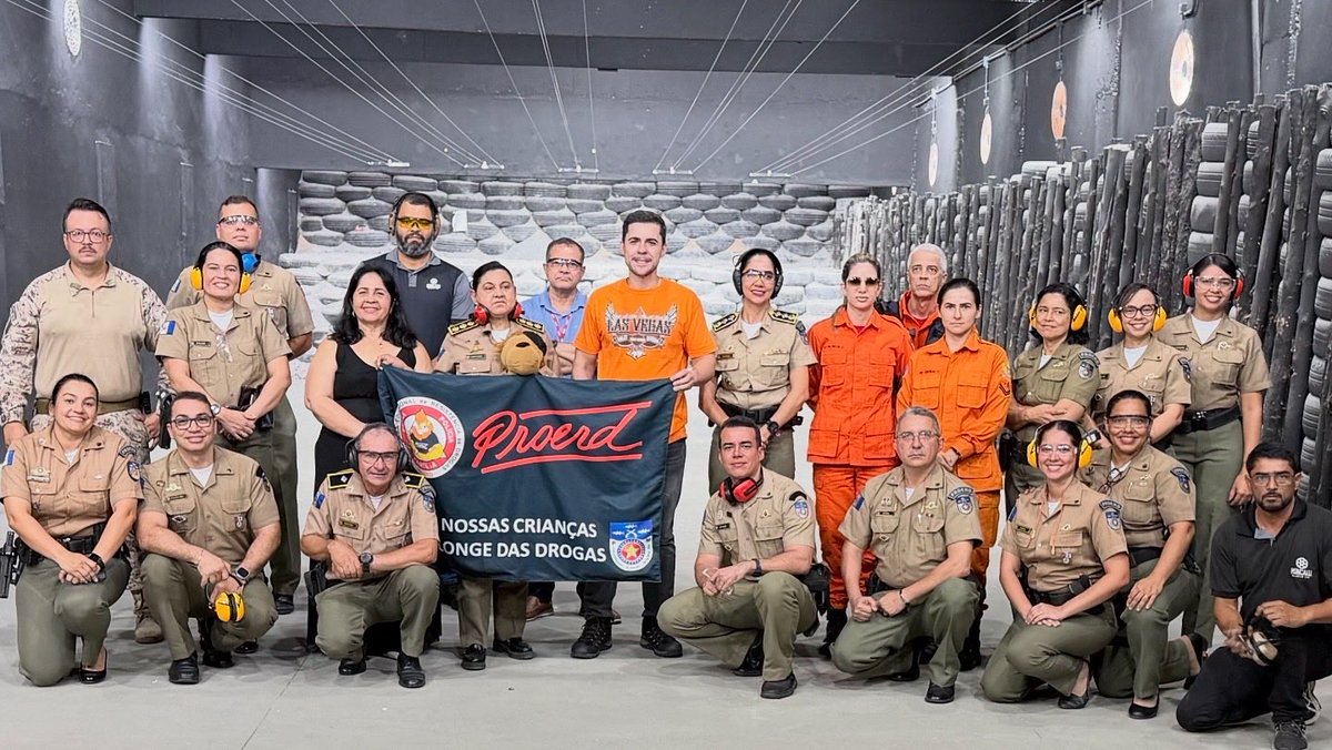 GiovanniCBTT's tweet image. O Clube de Tiro Roncalli teve a honra de receber em suas instalações a equipe do PROERD da Polícia Militar do Estado de Alagoas, cedendo gratuitamente o espaço para a realização de treinamentos da corporação. 💙

#ClubeDeTiroRoncalli #PROERD #PolíciaMilitar #SegurançaPública