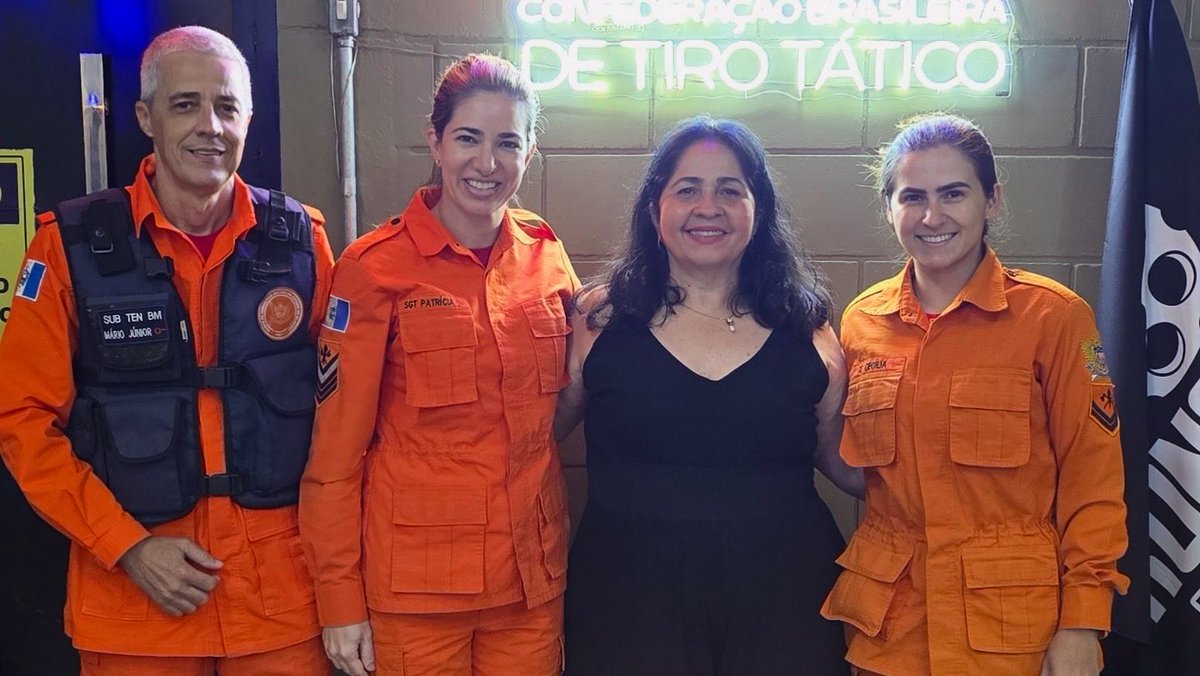 GiovanniCBTT's tweet image. O Clube de Tiro Roncalli teve a honra de receber em suas instalações a equipe do PROERD da Polícia Militar do Estado de Alagoas, cedendo gratuitamente o espaço para a realização de treinamentos da corporação. 💙

#ClubeDeTiroRoncalli #PROERD #PolíciaMilitar #SegurançaPública