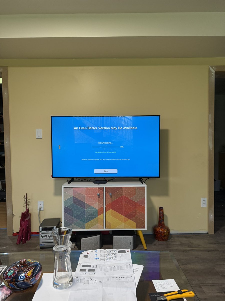 buoyantbabe's tweet image. New TV finally arrived. #samsung #qled. So exited to watch hockey on a normal sized tv