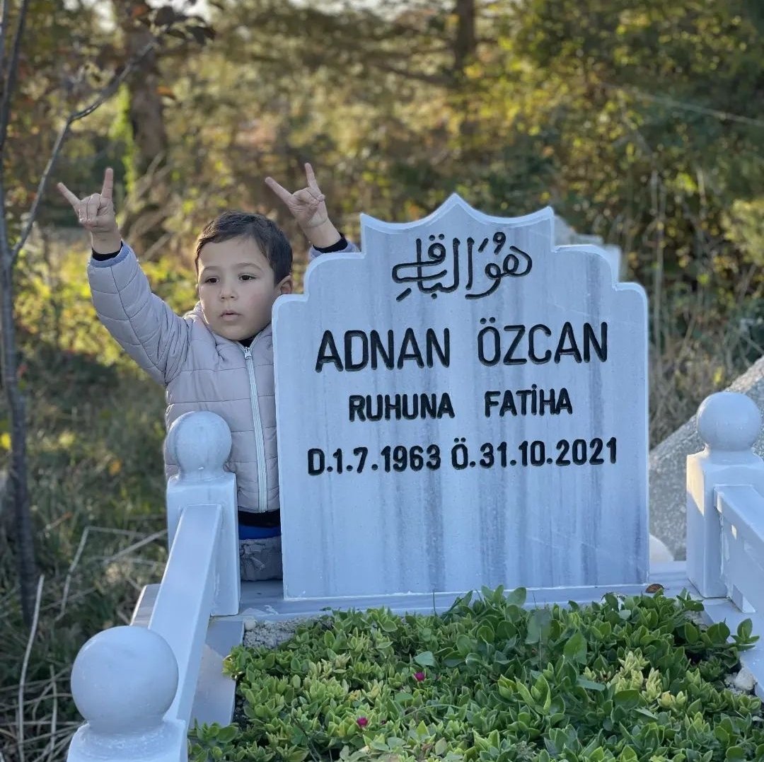 basbugturkesii's tweet image. Başbuğ Türkeş&apos;in kıymetli evladı, Ülkücü Hareket&apos;in fedakâr ve vefakâr neferi Adnan Özcan ağabeyi vefatının 4. yılında saygı ve özlemle anıyoruz.