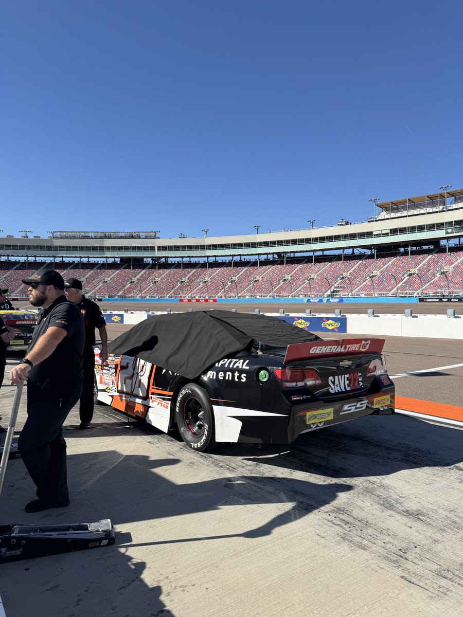 Good morning on a beautiful day for practice and qualifying <a href="/phoenixraceway/">Phoenix Raceway</a> ☀️