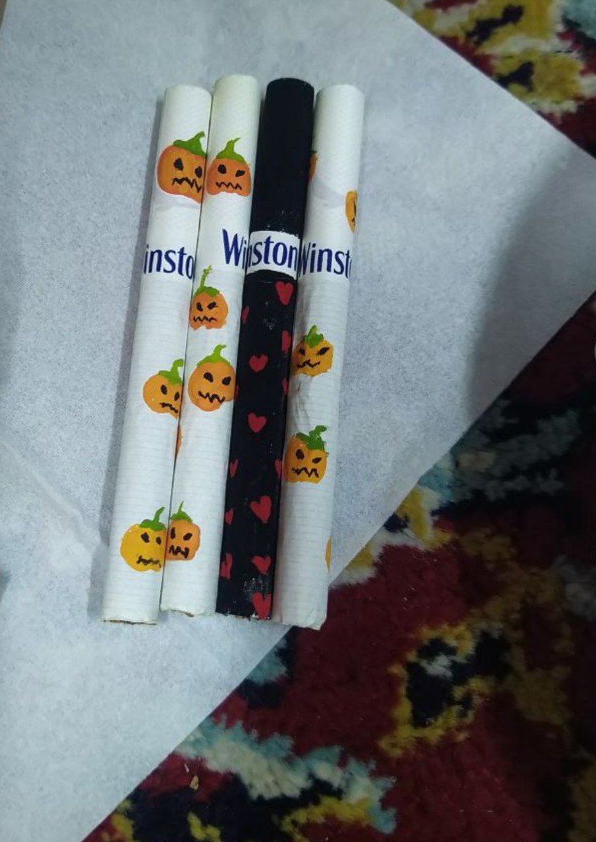 sudo_Init0's tweet image. من تا آخر عمرم میتونم با رفیقای هنرمندم فلکس کنم✨
سفارش داشتین، در خدمتیم 🤌