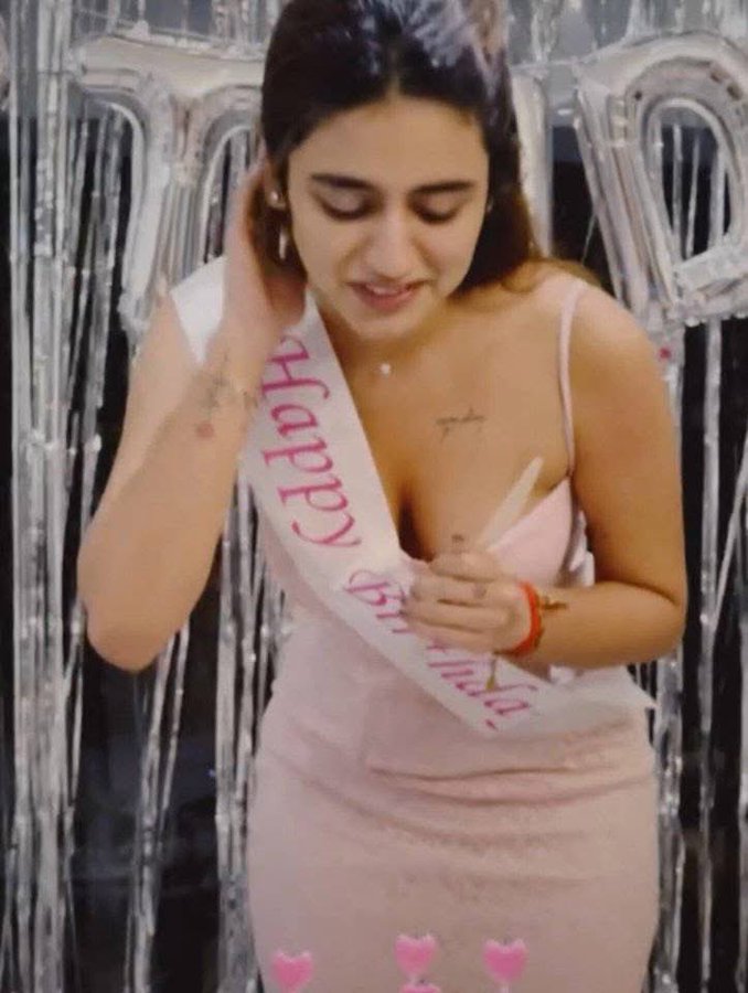 G4mzXwIa8AA8XX3?format=jpg&name=900x900