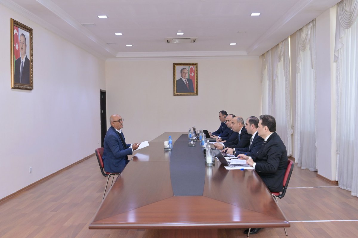 Bu gün Salyan şəhərində vətəndaş qəbulunu həyata keçirdik.

Qəbulda Salyan, Şirvan, Hacıqabul, Neftçala və Biləsuvar sakinləri iştirak etdilər.

Hər bir müraciətin araşdırılması və qanunvericiliyə uyğun həlli istiqamətində tapşırıqlar verildi.