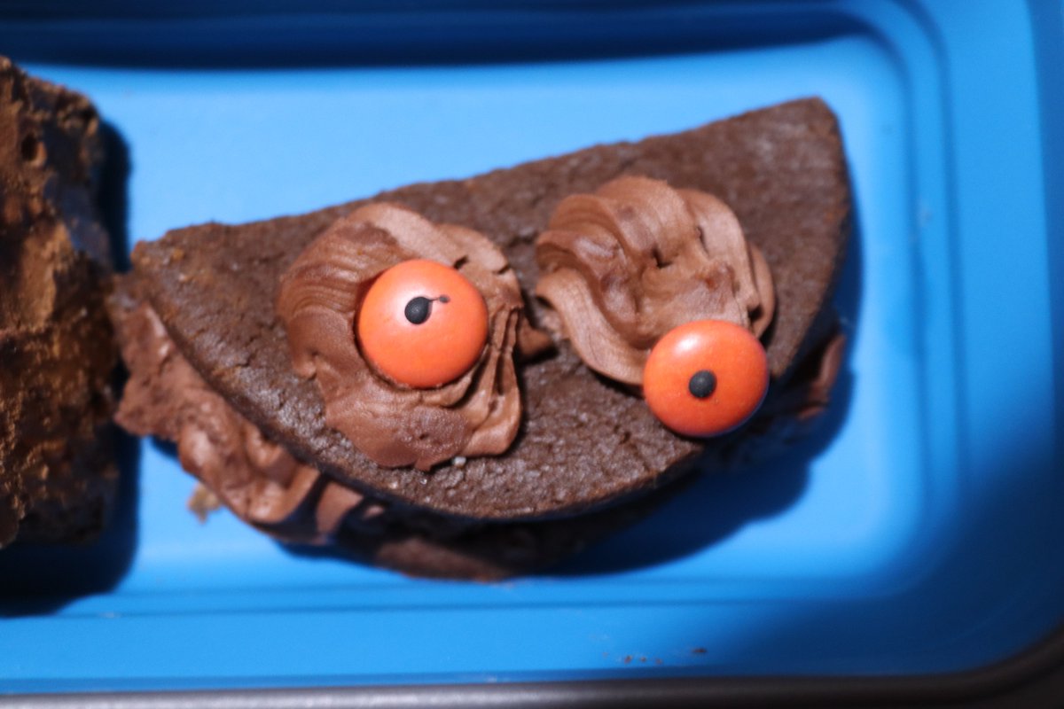 RachelUmbra's tweet photo. Treat #HappyHalloween #Halloween #photo #photography #food #spookymonth #spooky https://t.co/AWpNk2nCCJ