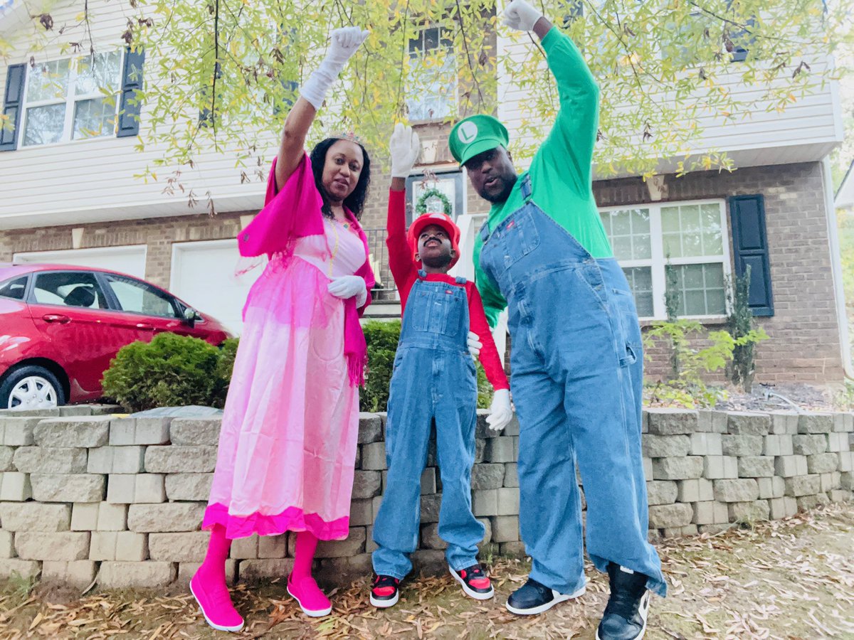 ATLfinalround's tweet image. #SuperMarioBros family #TheDixonWay happy Halloween shawty!