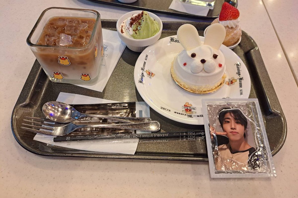 mayoneezu9148's tweet photo. 昨日は神戸で沢山カフェ巡り&推し活してきて夢の1日🍽💖(~오빠(🦊ペン)を連れて~)
雨で行けなかった所もあるけど、どれもすごく美味しかった😋
@icafe_official
@KonigsKrone
#SHICT https://t.co/afcvpzoJUf
