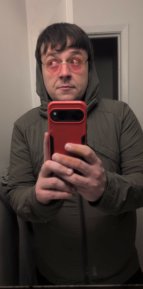 RylanWallop's tweet image. @liamgallagher what one word would you use to describe my costume this year?