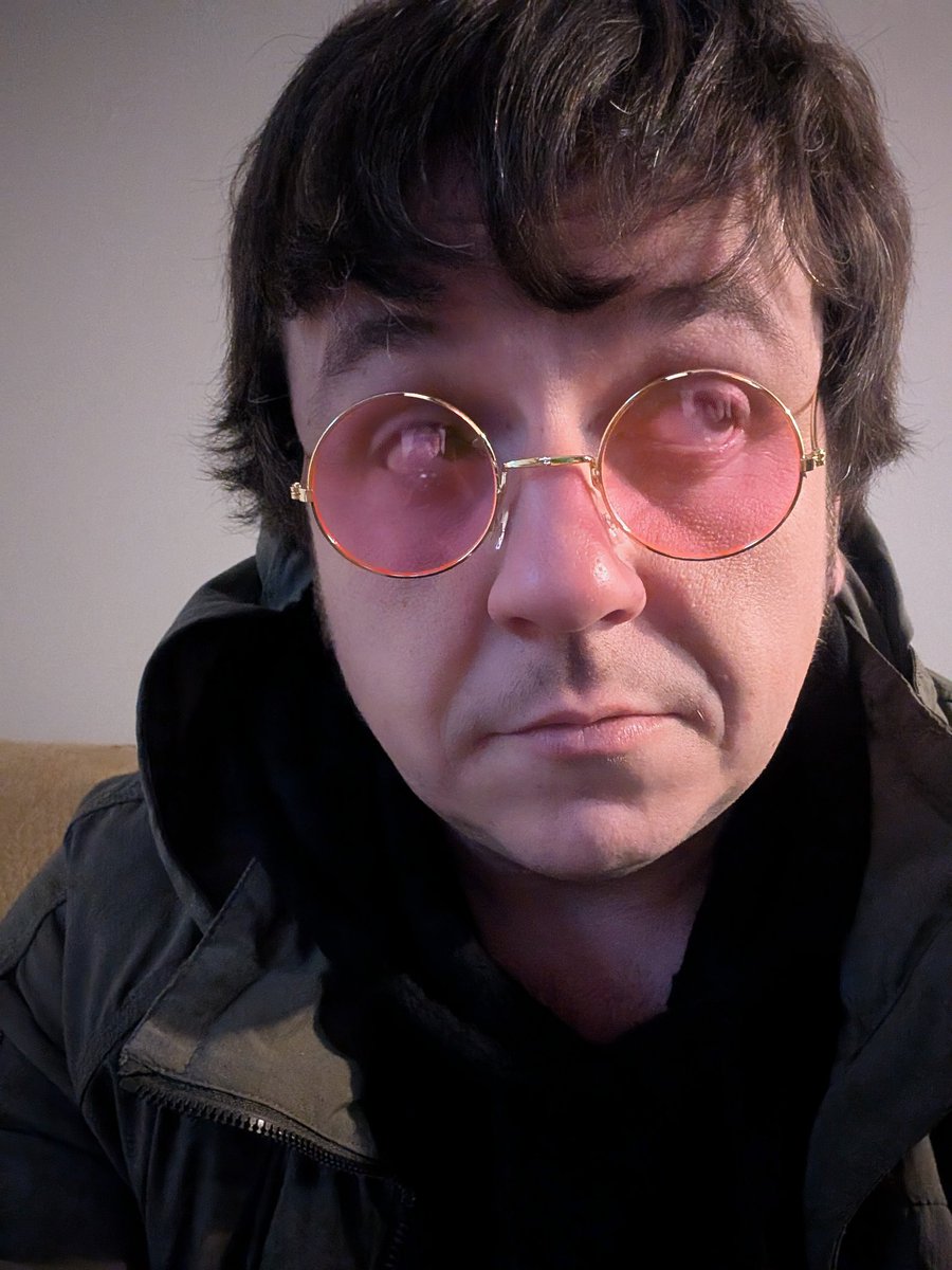 RylanWallop's tweet image. @liamgallagher what one word would you use to describe my costume this year?
