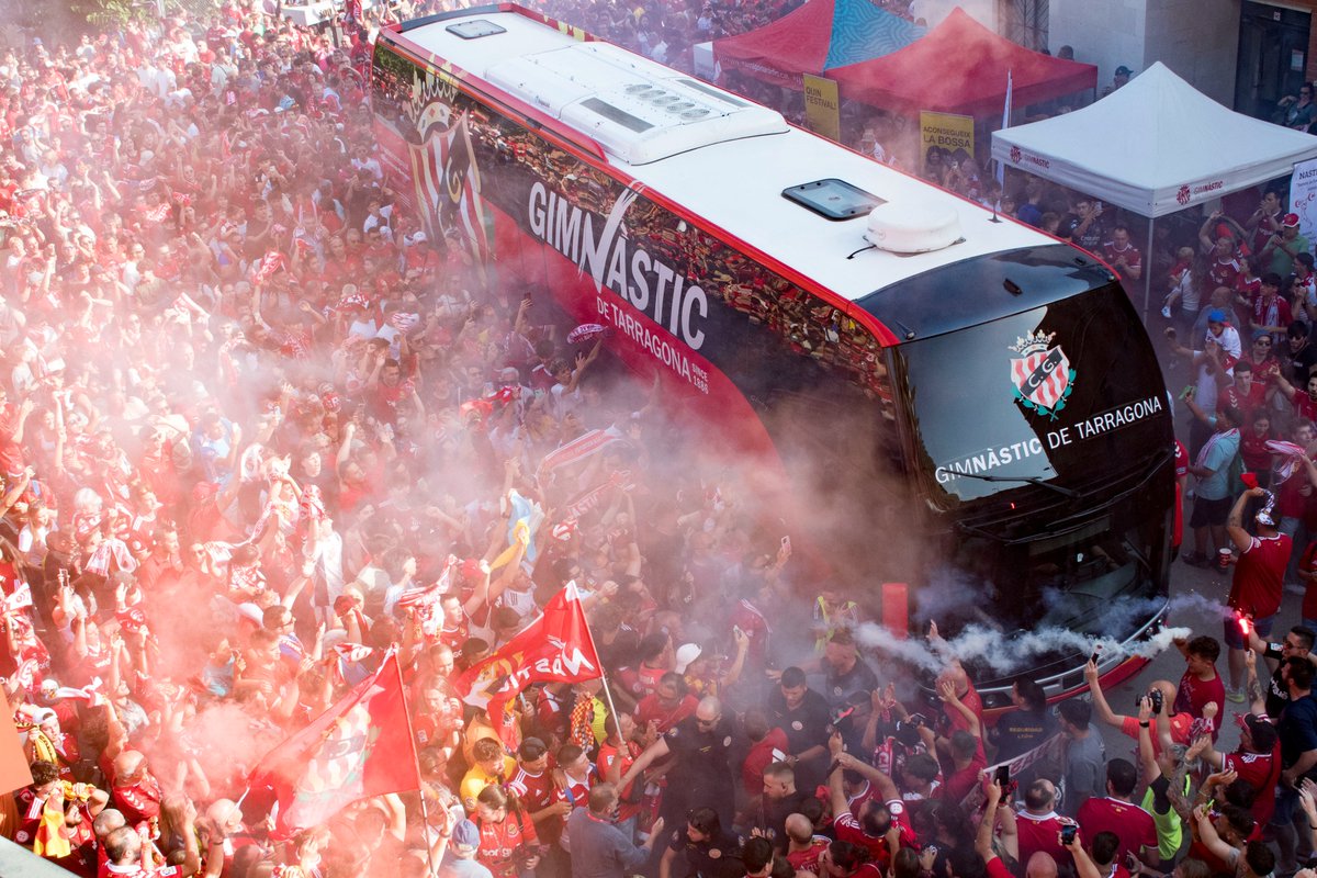 Ramooon ℓℓσяαcн tweet media