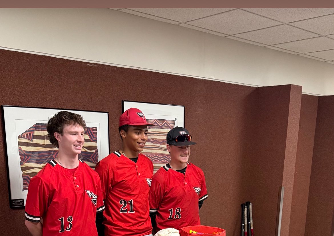 The guys did a great job handing out candy to the kids in Alexandria today! <a href="/cbehrmann44/">Cayden Behrmann</a> <a href="/DaShaunRob21295/">DaShaun Robinson</a> <a href="/ParkerSchulz5/">Parker Schulz</a>