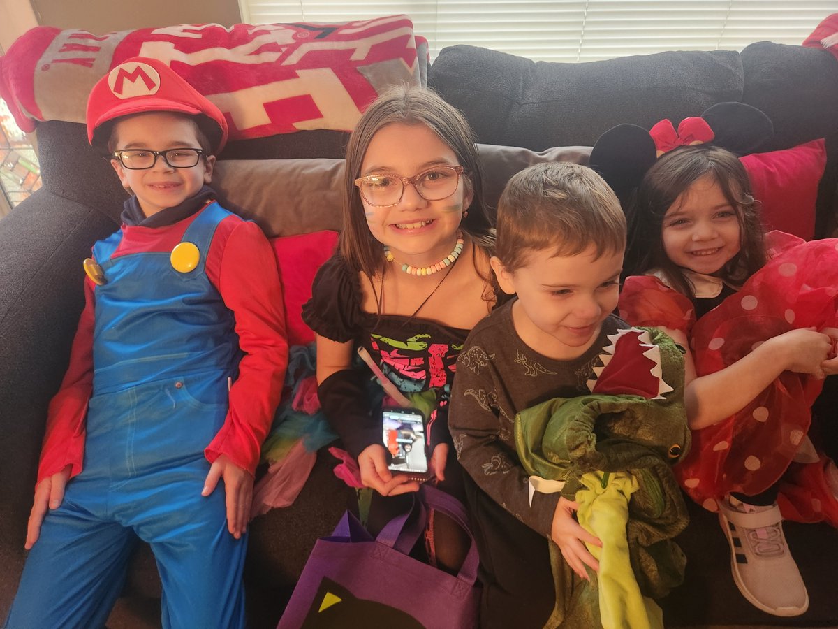 Thanks to so many kind people we’ve already reached 54% of our ugent housing goal. As the kids head out for Halloween, your support &amp; generosity is saving us from uncertainty. From the bottom of our hearts we thanks you. Please consider reading, sharing, gofund.me/2634b1ba8