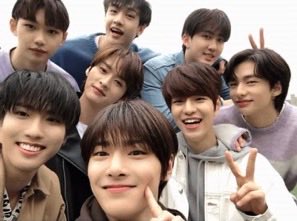 #2025MAMAVOTE #StrayKids
일어나자마자 한당 RT도 인정이래요!!!
스키즈 상받자구요