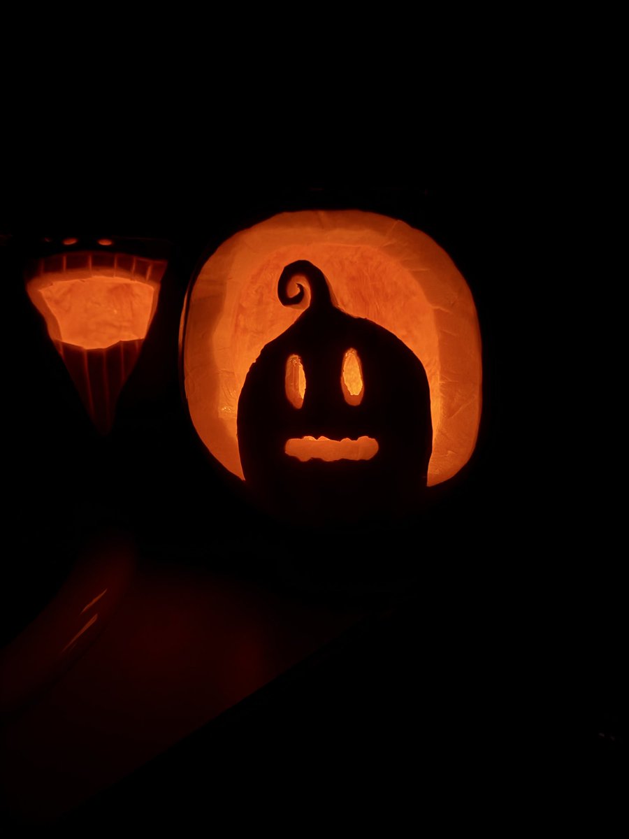 ChristmasStitch's tweet photo. @ConcernedApe Made a Krobus pumpkin!! https://t.co/2b72gfoTtP