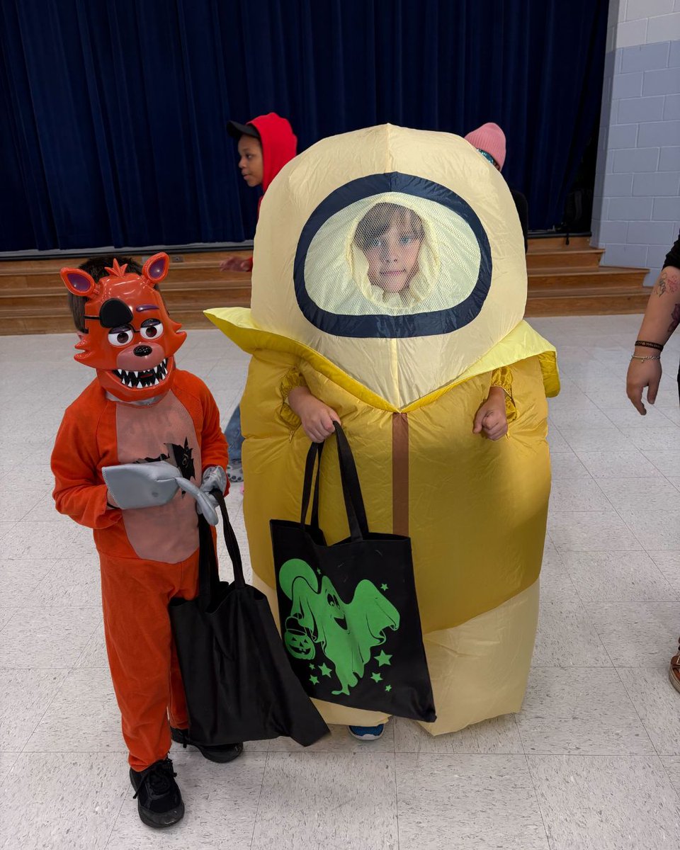 🎃👻 Happy Halloween from our team! 👻🎃
Wishing everyone a fun, safe, and spooktacular night filled with laughter, candy, and great memories! 💙
If any little ghosts need care tonight, don’t worry — we’re open 24/7.

#HappyHalloween #TrickOrTreat #AtascocitaTX #FamilyFirstER