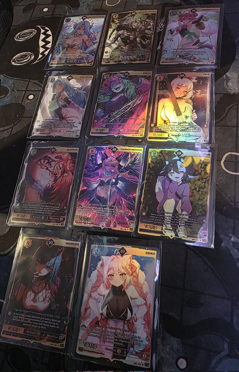 11 10's pulled on a 1st edition pack battle with <a href="/_nacu/">nacu</a> 20 10's pulled between us with an average of 4-5 per box, we are just goated 😎 enjoy the spicy noodles xoxo