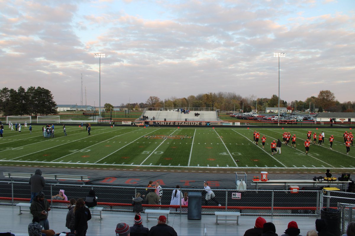 JacobBenge's tweet image. I’m in Richwood for the start of the Ohio high school football playoffs.

No. 9 seed Greeneview will play No. 8 seed North Union tonight, and top-seeded Williamsburg awaits the winner next week.

GREENE COUNTY FOOTBALL PLAYOFF PREVIEW: xeniagazette.com/2025/10/30/hs-…

@xeniagazette