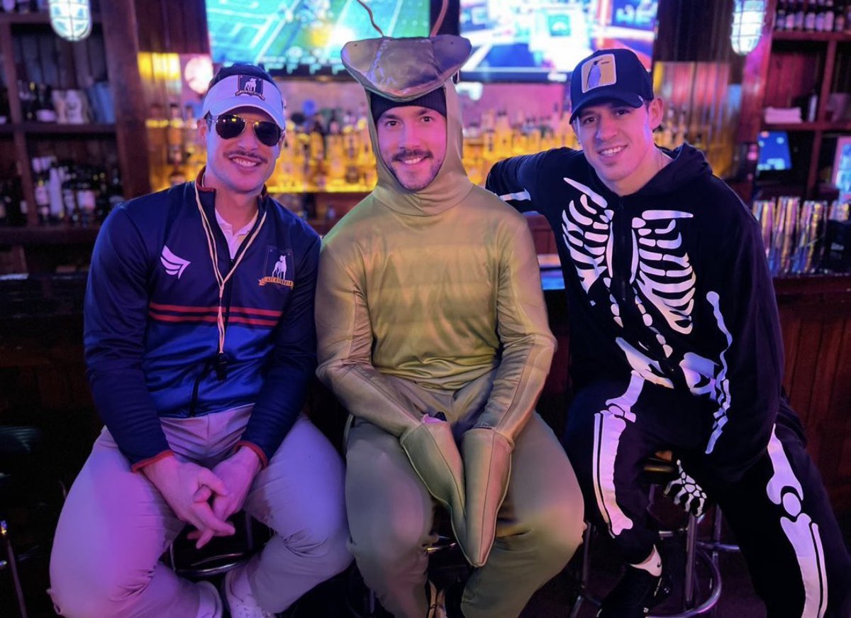 sidgenodaily's tweet photo. 🥅🌟 Happy halloween ! https://t.co/JHBXqTZkKF