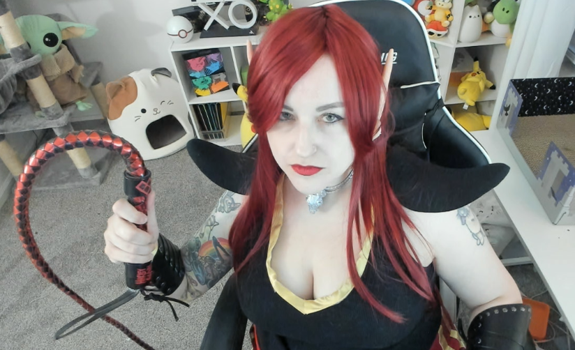 xbunnyxmeowx's tweet photo. Grabbing a few quick Bloody Maris with Blake and then hijacking Bunny's stream. See you soon.

Happy Halloween 🧛‍♀️ https://t.co/74YAT7jLxb
