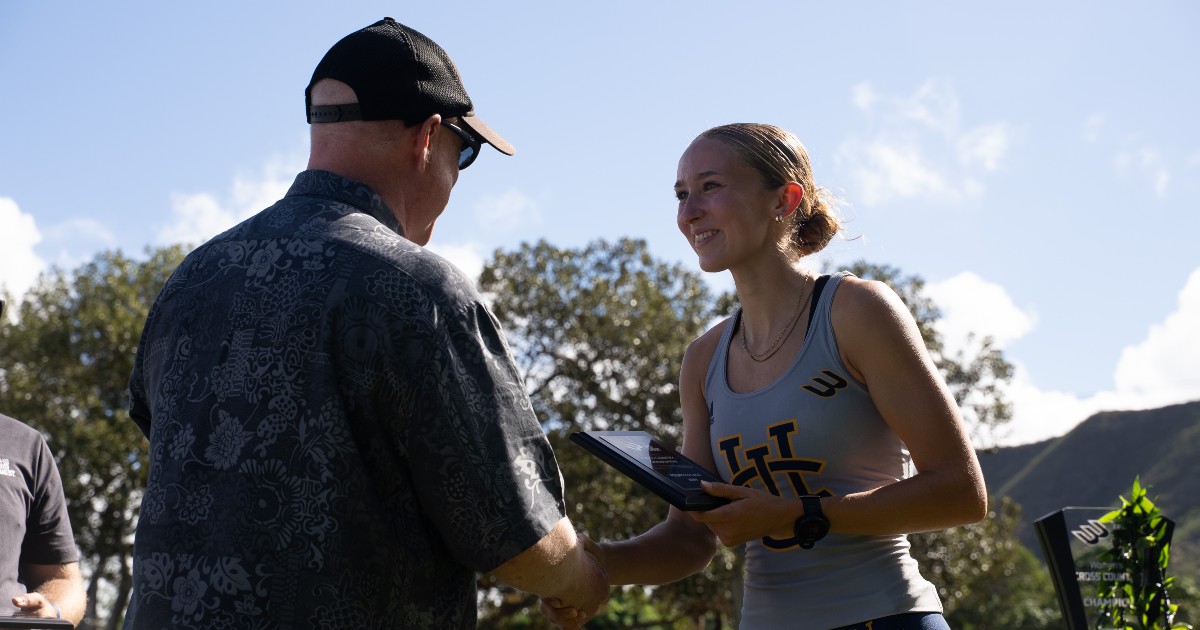 UCIcctf's tweet image. Had a great day at the Big West Cross Country Championships! 🏝️ 

Women&apos;s Recap: bit.ly/48R2qLv
Men&apos;s Recap: bit.ly/4qtuBGC

#TogetherWeZot | #RipEm
