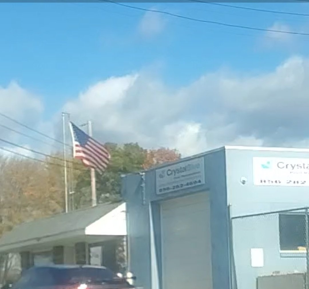 FlagSighting's tweet photo. Crystal Blue Pool renovation proudly flying the American flag. https://t.co/lI5w28Iqoe https://t.co/rRBLcRqi3a
