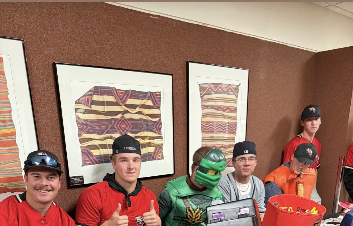 Halloween candy handout in Alexandria at the school part 2. <a href="/owenkesteloot06/">owen kesteloot</a> <a href="/alexblume11/">alex blume</a> <a href="/steveheber20/">Steve Heber</a> <a href="/Blaineolson13/">Blaine olson</a> <a href="/JakeFinstad4/">Jake</a> <a href="/Jacklundquist67/">Jack</a> <a href="/ATCCBaseball/">Alexandria College Legends Baseball</a>