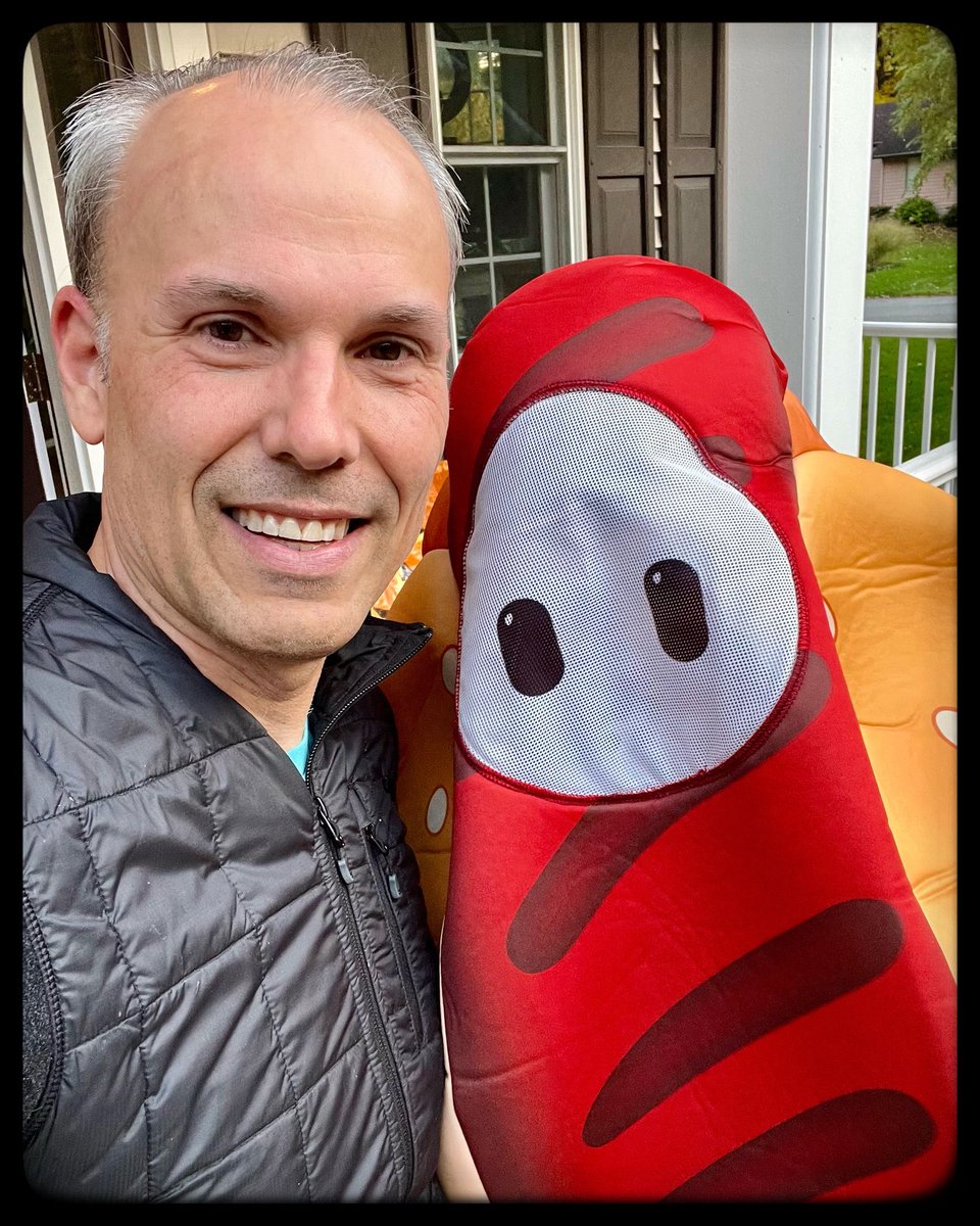 Just met this fella on my front porch. 🌭Great to ketchup. Happy Halloween! 🎃👻💀