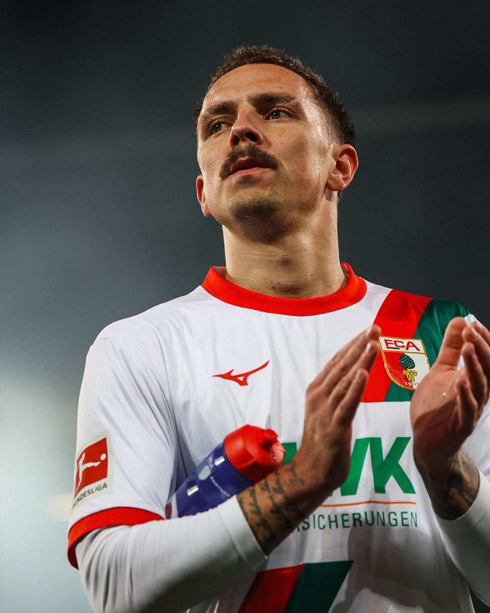 FCAugsburg's tweet photo. Großer Kampf, leider kein Ertrag - weiter machen und nächste Woche neu angreifen, Jungs! 👊
#FCABVB #FCA https://t.co/oFUoVoA3aW