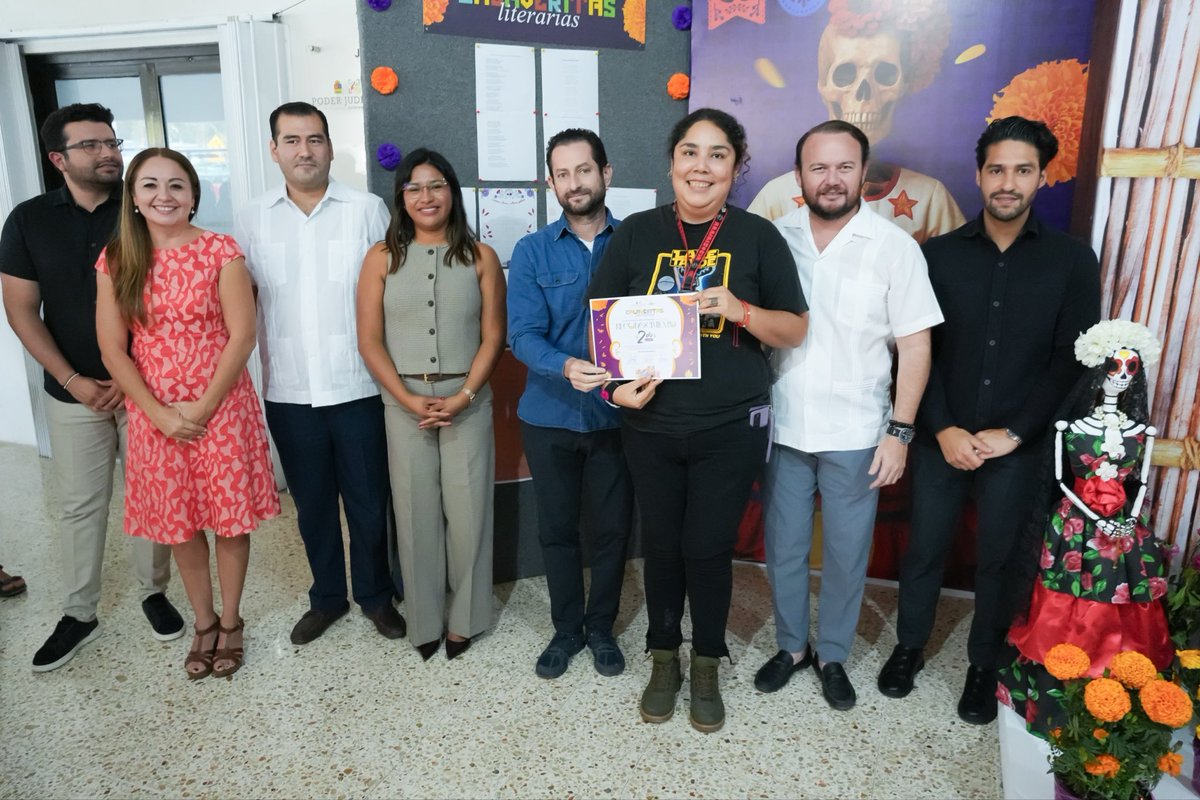 PJEQuintanaRoo's tweet image. ¡Las tradiciones también se viven en el Poder Judicial!
Con creatividad, humor y espíritu festivo, el personal del Poder Judicial sede Cancún participó en el Concurso de Calaveritas Literarias.
Nota completa: facebook.com/share/p/1DYJF2…
#DíaDeMuertos #PoderJudicial