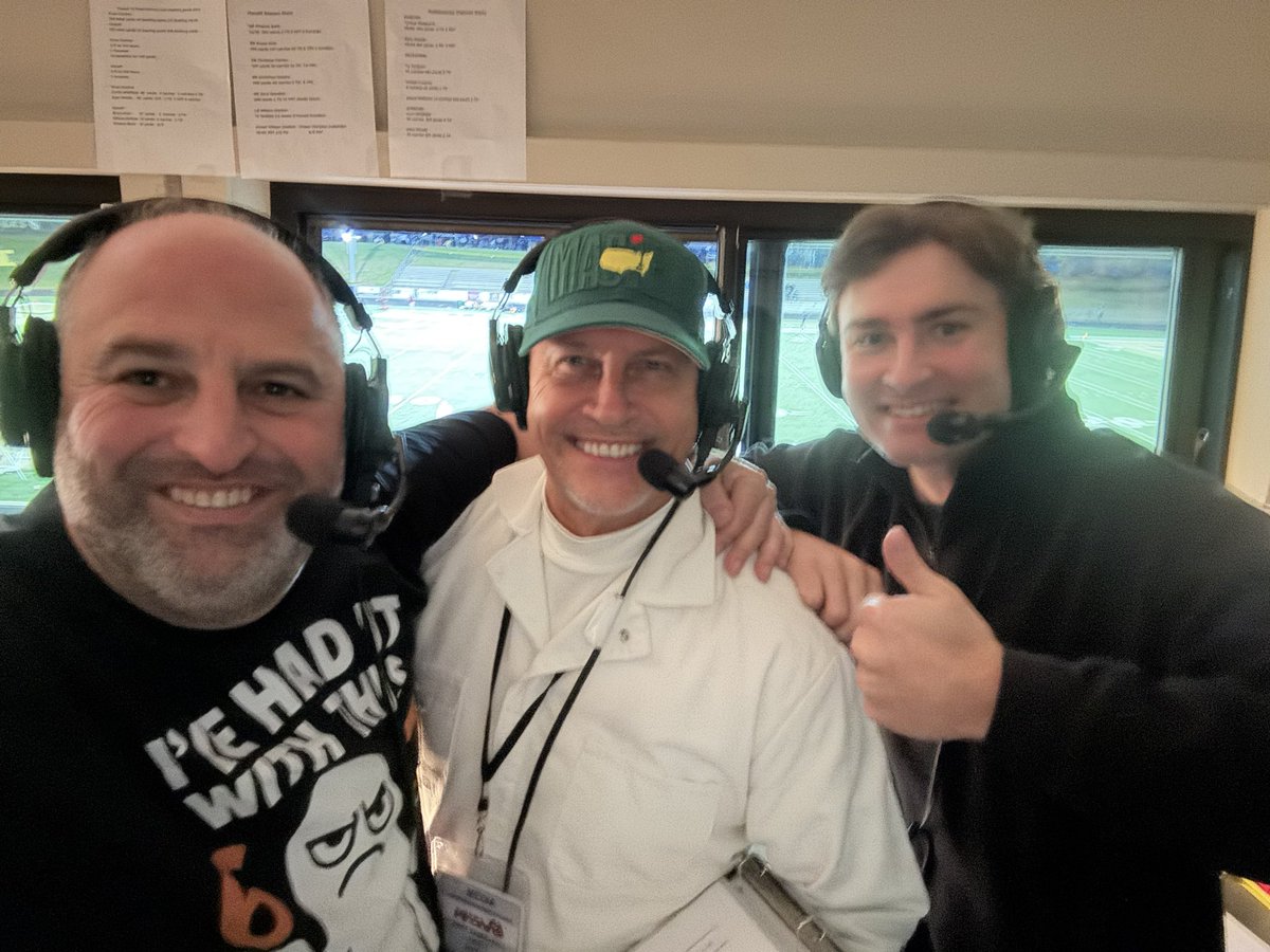 PLAYOFF TIME!! LFGGG 

<a href="/FootballHowell/">Howell Football</a> takes on <a href="/KCGiantsFB/">KC Giants Football</a> live now on the <a href="/WHMI/">WHMI</a> High School Football 🏈 Game of The Week with myself and the great @tcav30 on 93.5FM &amp; streaming on WHMI. Com