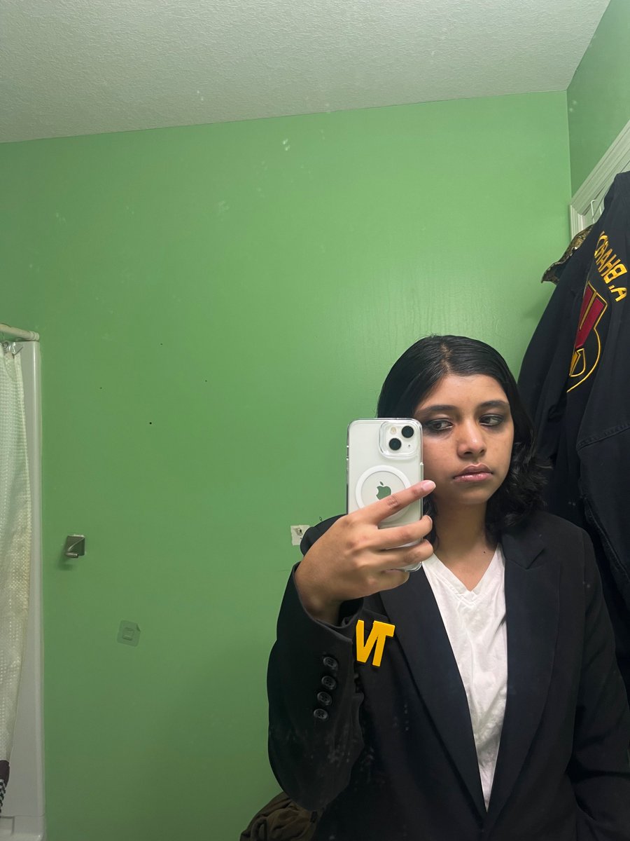 Mangodexter's tweet image. there is a knockoff gerard way under the head too