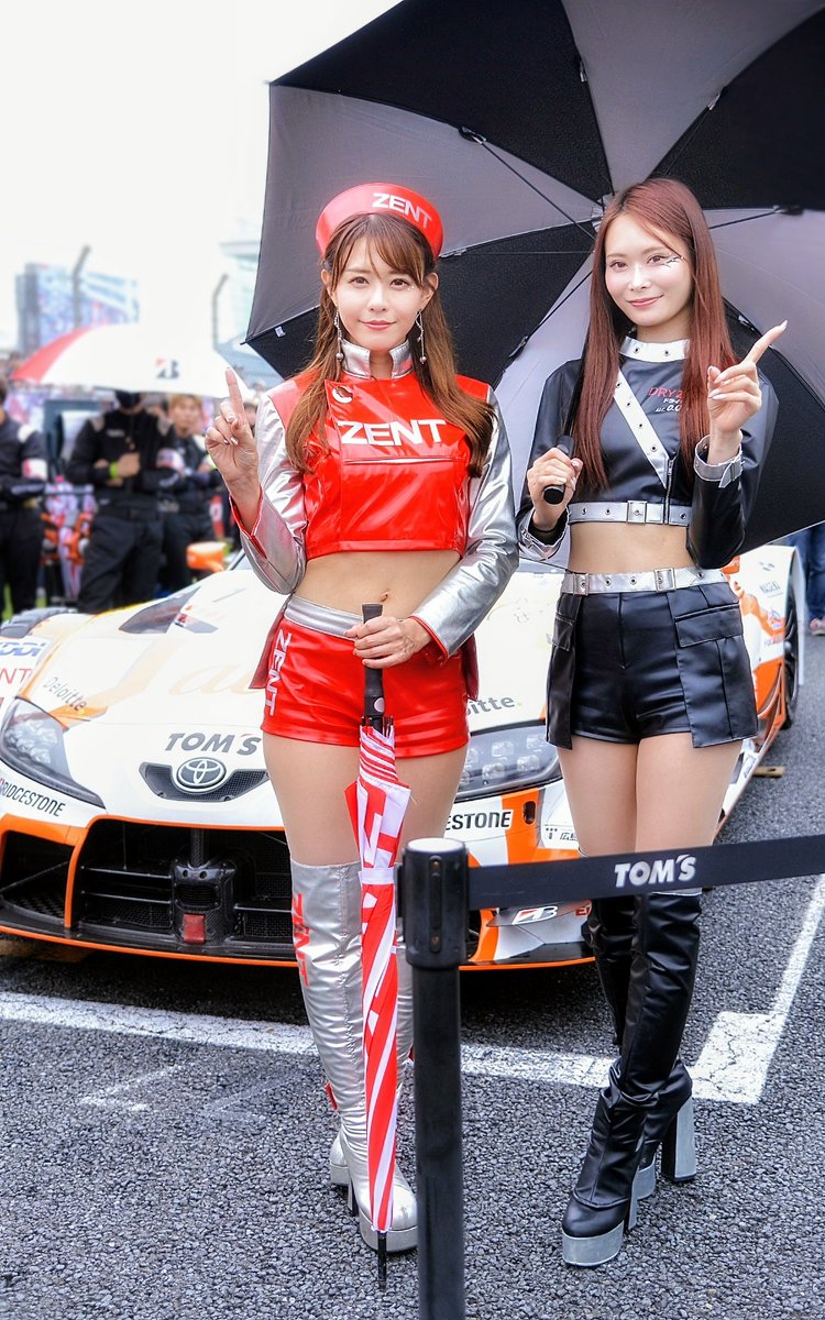 2020OIRC's tweet image. 赤黒の最強コンビ❤️🖤
#寺地みのり さん @1125Mi1125
#桐生もえこ さん @mamimumemoepii
#SUPERGT
#スーパーGT
#TomsRacing
#レースアンバサダー
#レースクイーン
#抜群の個性