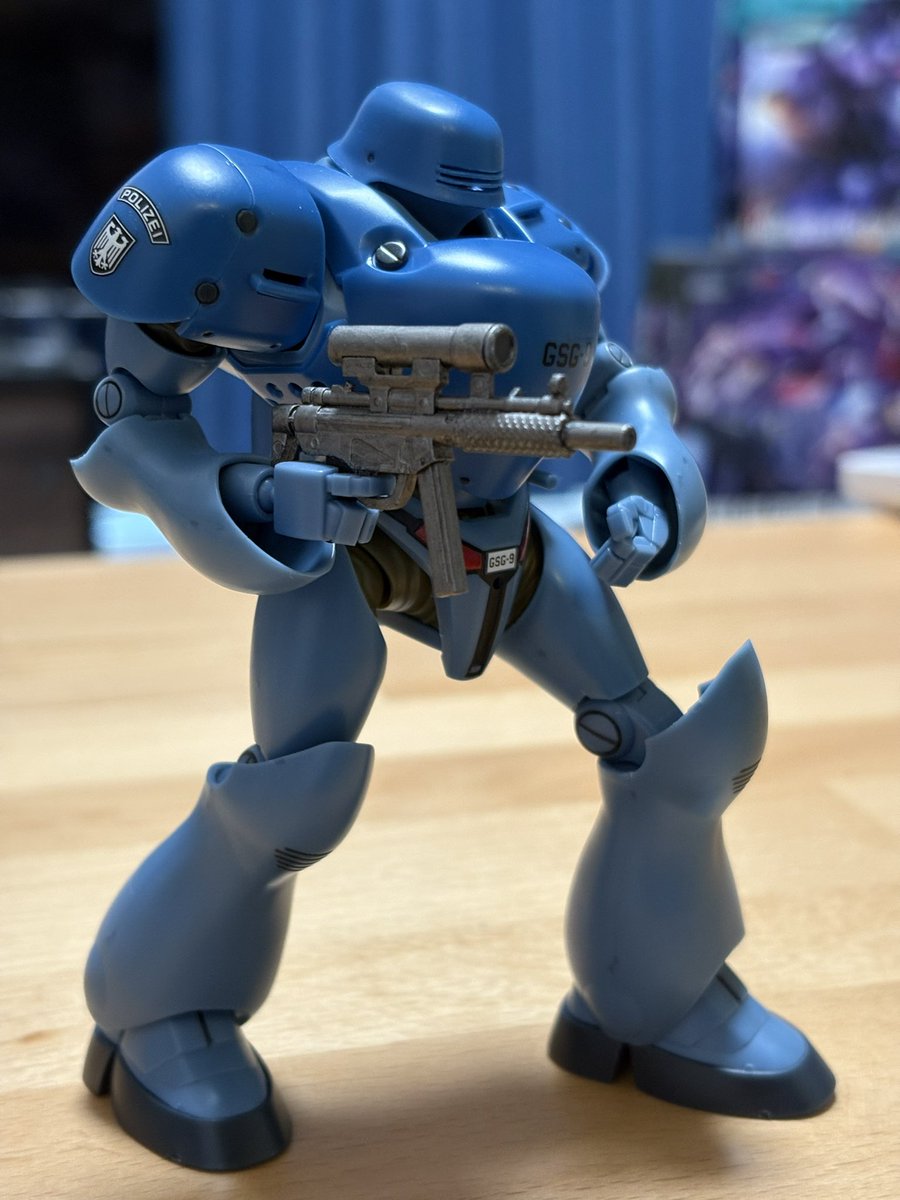 PLAChilica's tweet image. おはようございます。
MODEROID ブロッケン GSG-9完成しました。
頭部スリットの開口と合わせ目消しだけしました。
バンダイのブロッケンと比べると大分大きさが違いました。
#MODEROID
#パトレイバー