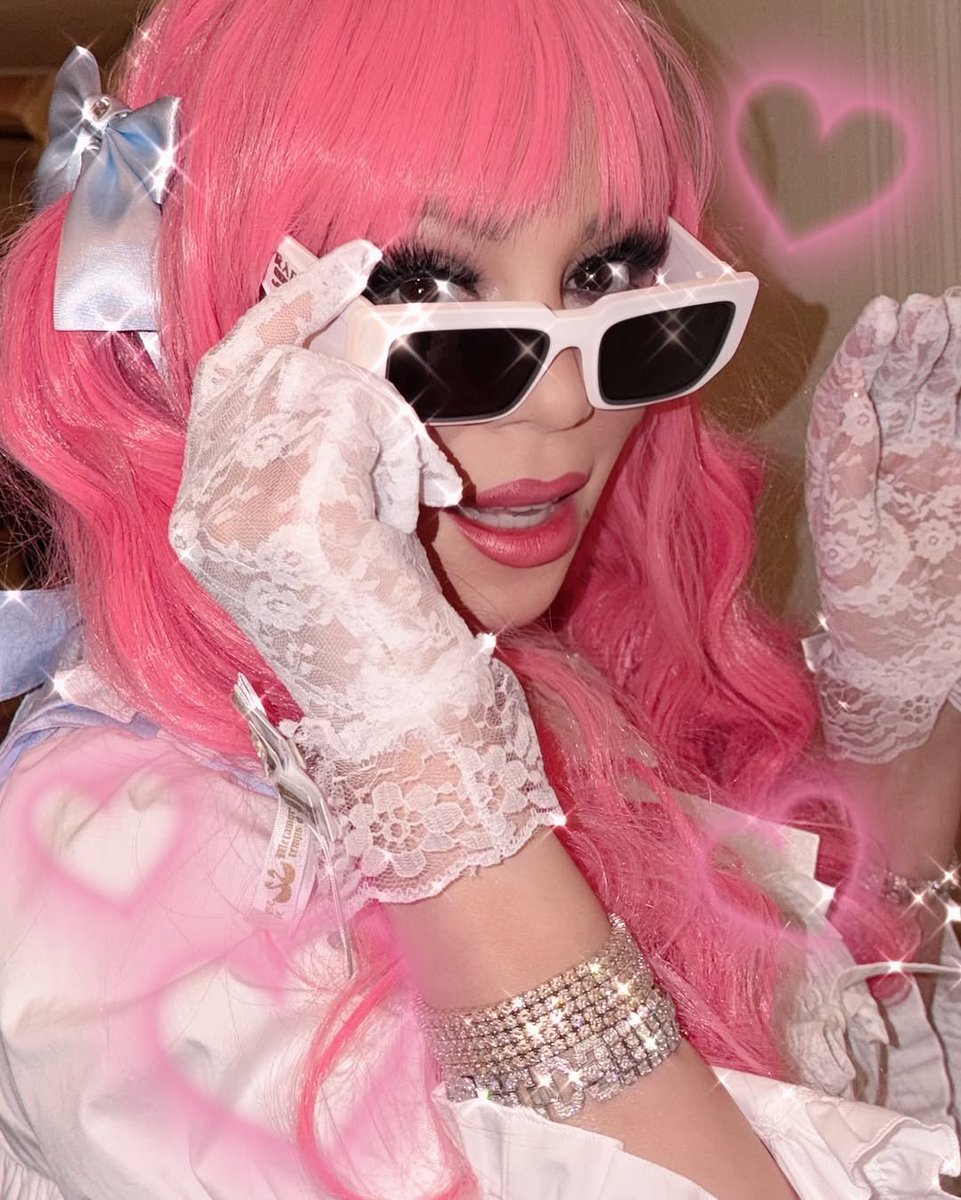 acervo_sami's tweet image. Notícias recente mariah carey foi comemorar o halloween no Japão, irá fazer uma rápida participação no reality show Prelude: the final piece para encontrar a última membro japonesa do novo grupo global da hybe.
#MariahCarey #prelude_thefinalpiece