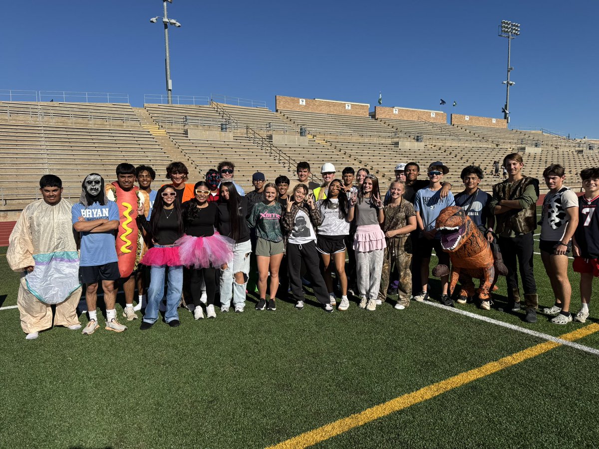 BHighBaseball's tweet image. Bryan Baseball ✖️ Bryan Softball 
Halloween Kickball Game
#BHighBaseball #FearThe✌️