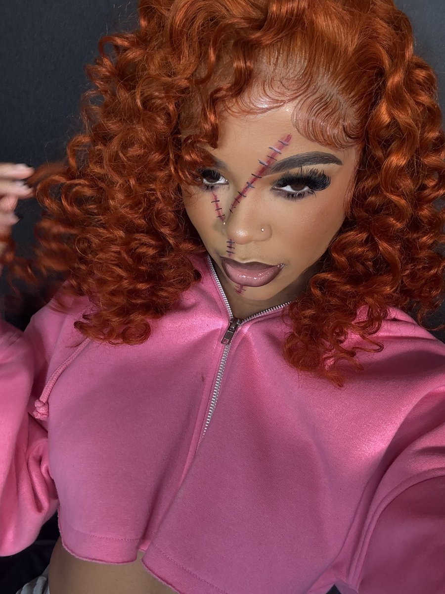 👩🏻‍❤️‍💋‍👩🏽 (@nnonchalantnayy) on Twitter photo 