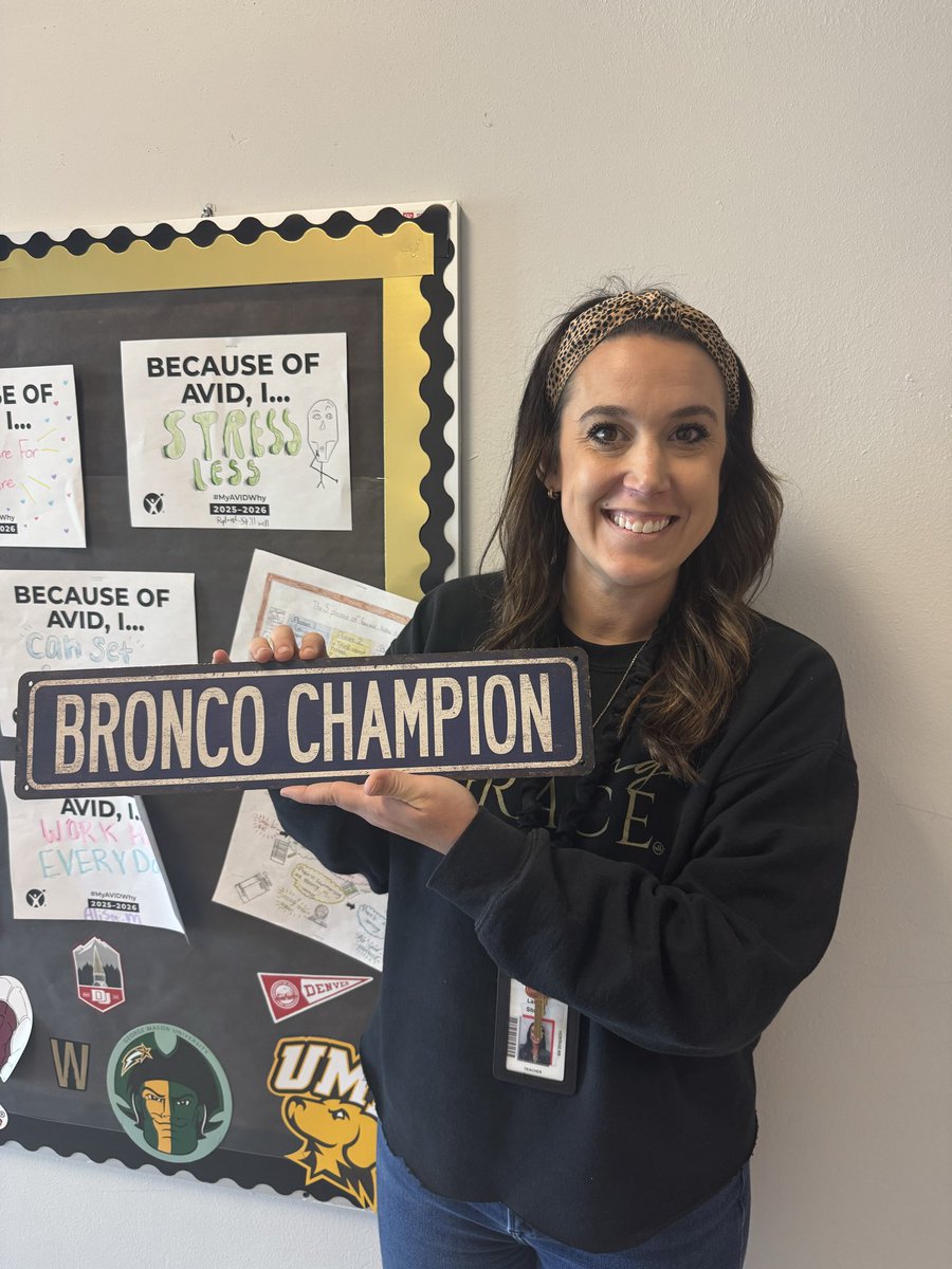 Mrs. Shelley is our Bronco Champion of the Week! She is a fabulous 8th grade coordinator, Social Studies teacher and campus leader. We are lucky and grategul to have Mrs. Shelley at HMS! 💙💛 #BroncoChampion <a href="/HeritageBroncos/">Heritage Broncos</a>