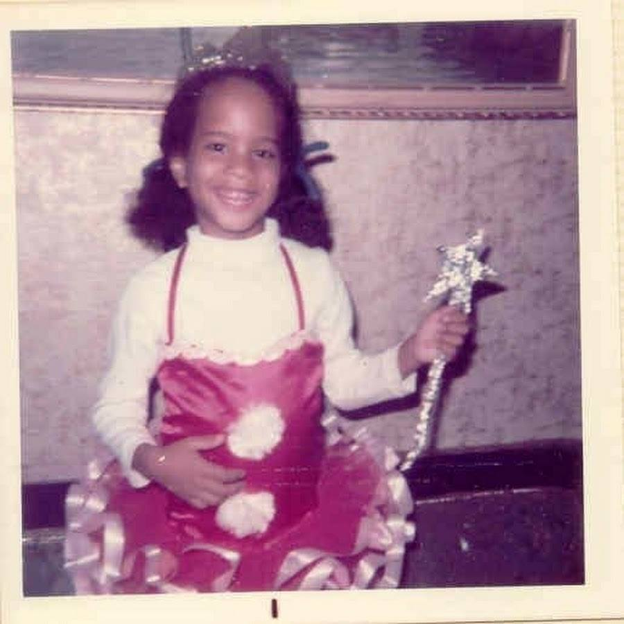 Happy Halloween everyone! (me as a fairy princess, age 6) 🎃🐈‍⬛👻