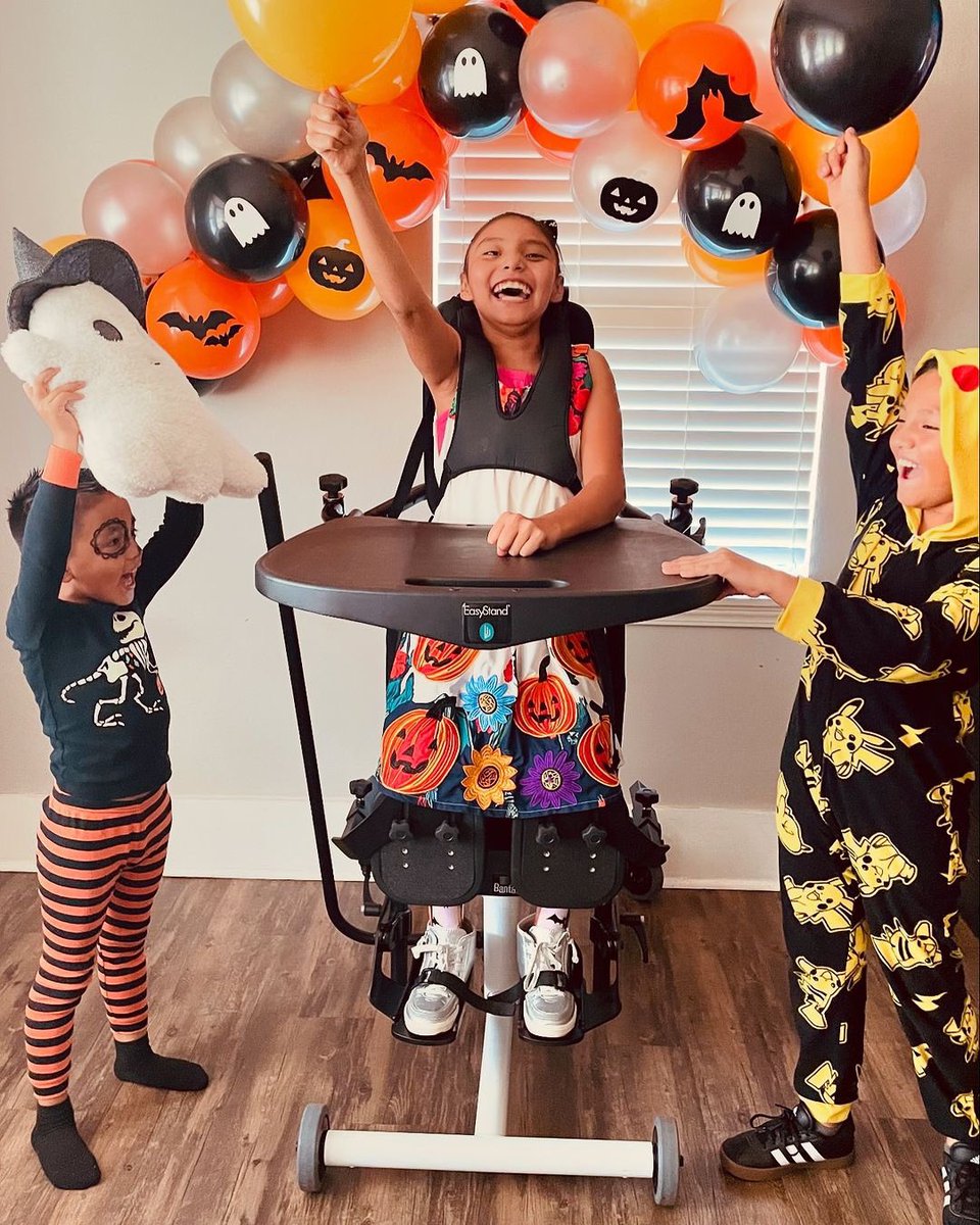 EasyStand tweet media