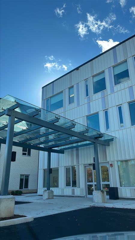 🎀 Aujourd’hui, nous célébrons l’inauguration officielle du nouveau Foyer Richelieu Welland, ajoutant 128 nouveaux lits de soins de longue durée dans la région de Niagara. 

1/2