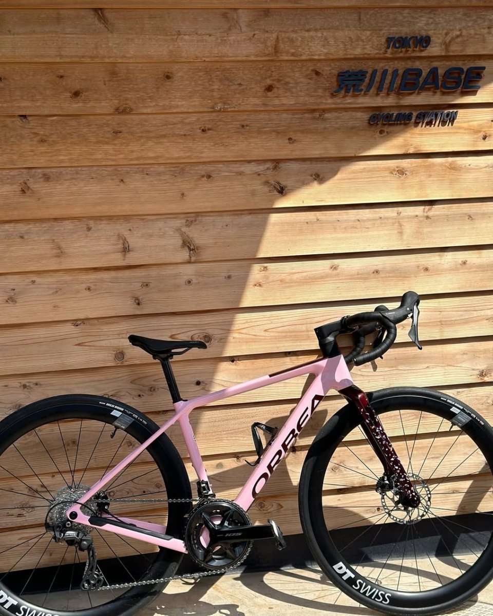 hrishikesh_kini's tweet image. Riding with the wind, chasing the sun, and soaking in the beauty of the world from two wheels. 🌞🚴‍♂️ There&apos;s no better way to see the world than on a bike, where every hill, every turn, every new route✨

#CyclingAddict #RideAndShine #BikeLove #PedalForLife #WheelsAndWanderlust