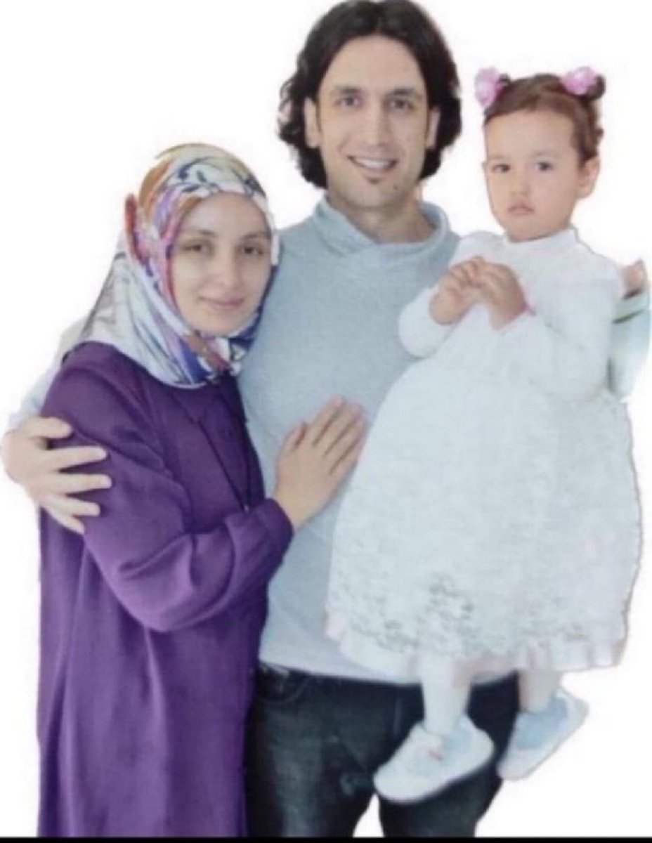 Nurse Yasemin Melizci entered Sincan Prison onJan21,2021, together with her 8-month-old daughter.
Yet the law grants mothers with infants the right to postpone their sentences a right that was ignored.
Saime grew up behind iron bars,knowing no parks,no gardens.

#HumanRights
<a href="/hrw/">Human Rights Watch</a>