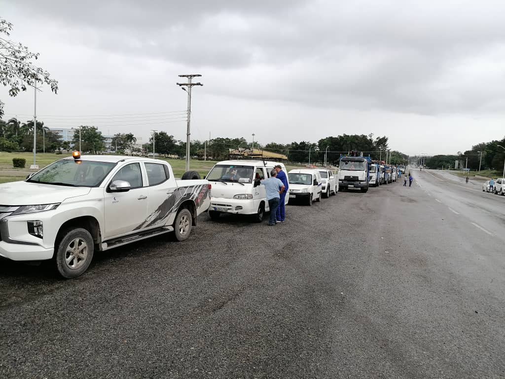 #EtecsaConCuba Caravana para Santiago de Cuba, personal de La Habana, Ciego de Avila, Artemisa, VPOR. La familia de ETECSA  se une para restablecer el servicio en el oriente de Cuba.