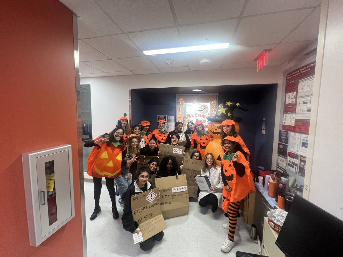 nardhygomez's tweet image. Another amazing 2025 Halloween party at #CRepHS! 🎃👻 Huge congrats to  @Seungbaek_ for winning one of the Best Costume Awards! And @FarnersRiera lab for the best group costume! 🏆🏆 @WashU_OBGYN
