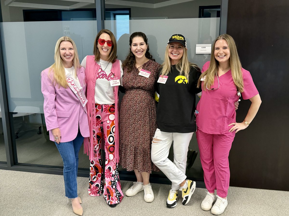 AvidXchange's tweet image. Across the office, teammates celebrated Halloween with festive costumes and creative canned-good builds that doubled as a food drive in support of Nourish Up, blending seasonal fun with community impact. 🎃