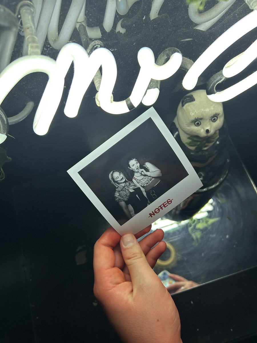 hadershoe's tweet image. dressed up as lady jessica and met @ali_sivi i think my life is complete!
thank you @TheCinegogue 😈😈